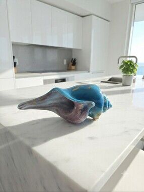 HomArt Art Glass Conch Shell Vase – Blue Coastal Decorative Sculpture